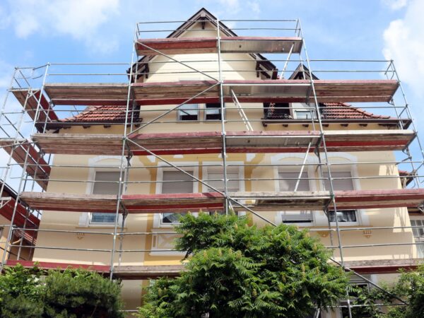 R&eacute;novation et ravalement de fa&ccedil;ade &agrave; c&ocirc;t&eacute; de Strasbourg et Haguenau Ostwald 2